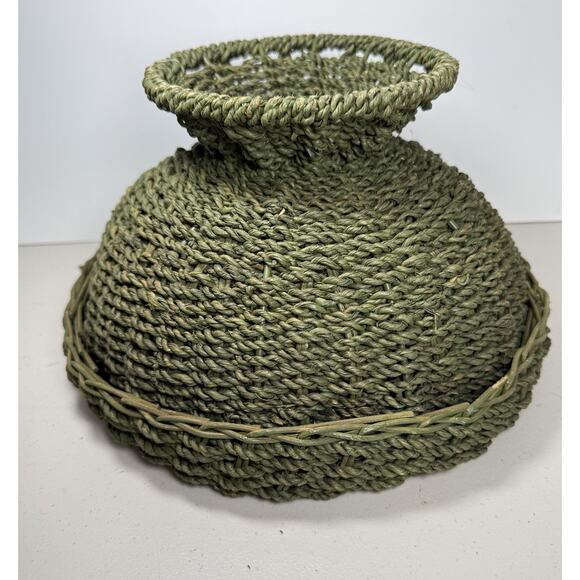 Natural Fiber Woven Wicker Pedestal Fruit Bowl Basket Green - Picture 3 of 8